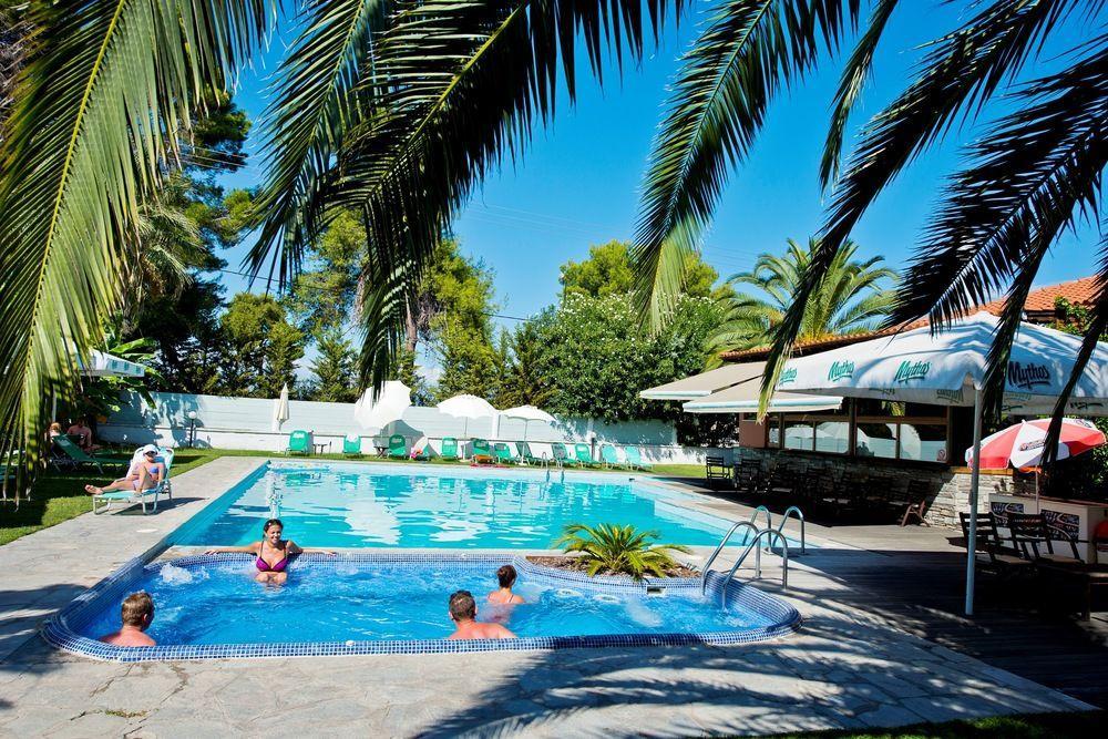 Hanioti Hotel Exterior photo
