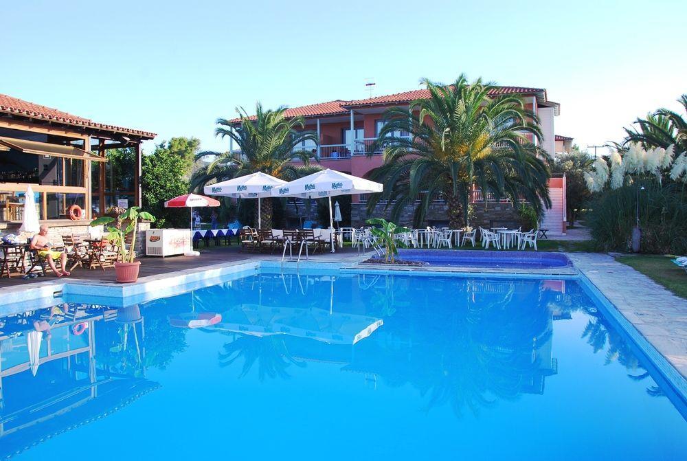 Hanioti Hotel Exterior photo