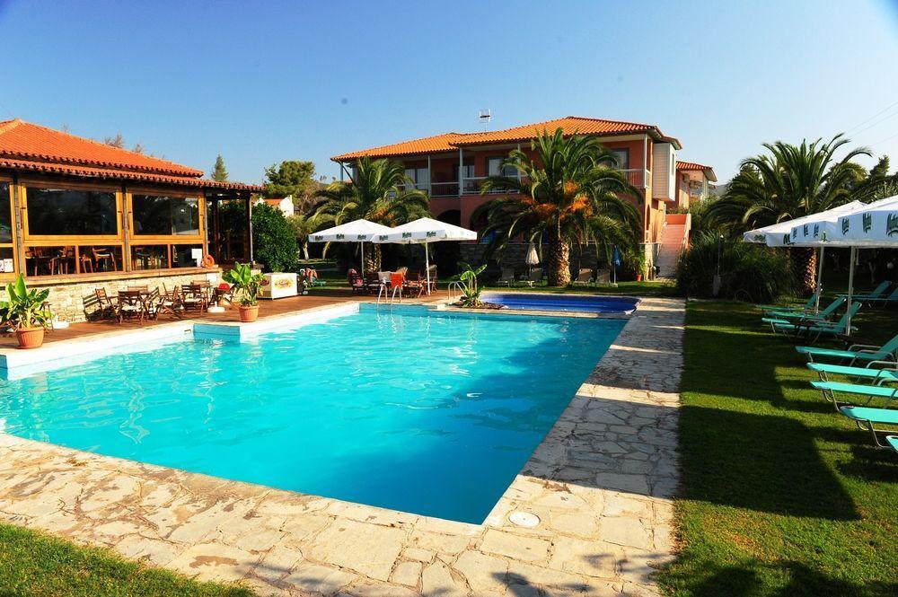 Hanioti Hotel Exterior photo
