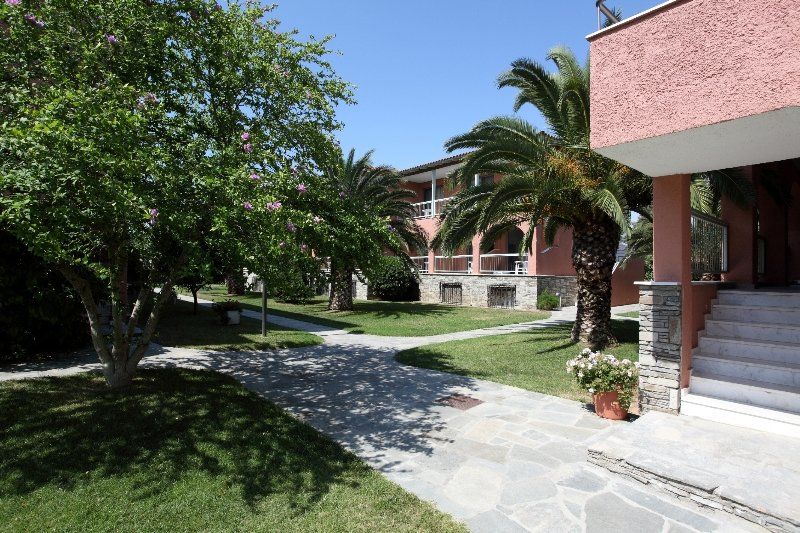 Hanioti Hotel Exterior photo